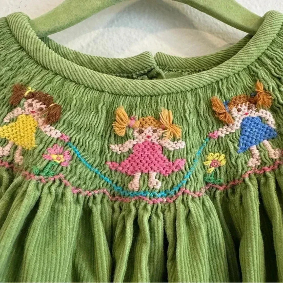 Secret Wishes Corduroy Dress smocked neck along Sleeve 6X - Picture 4 of 7